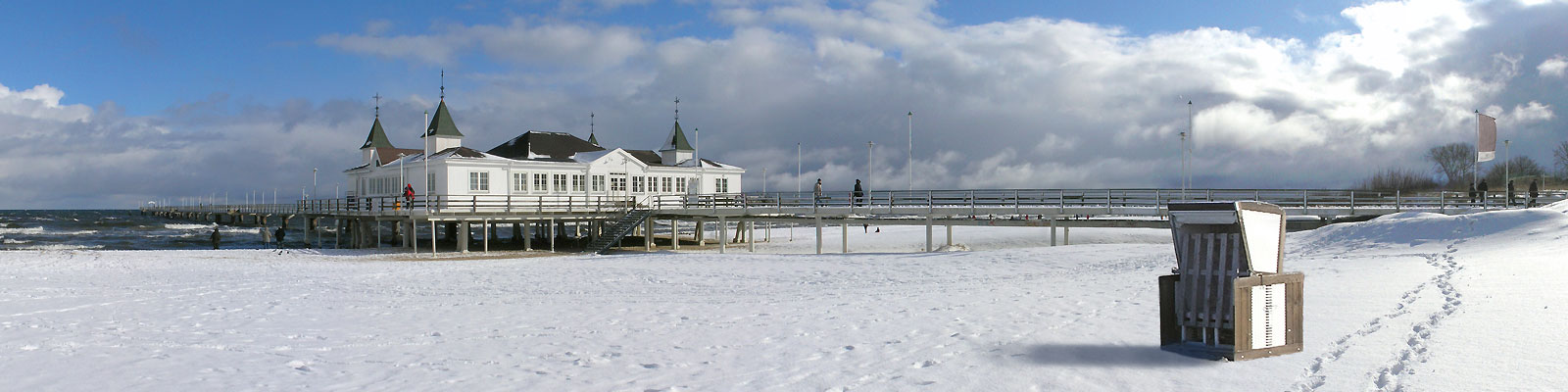 Motiv: Ahlbeck Strandkorb im Schnee - Motivnummer: wei-use-05
